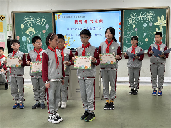 7b2c5d6c443f4003ad50fba324caf9a1.jpg