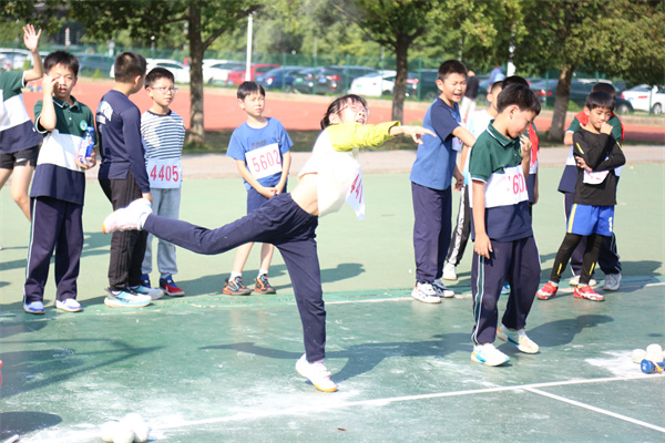 6d4aaf4022464e048348636a887103d2.jpg